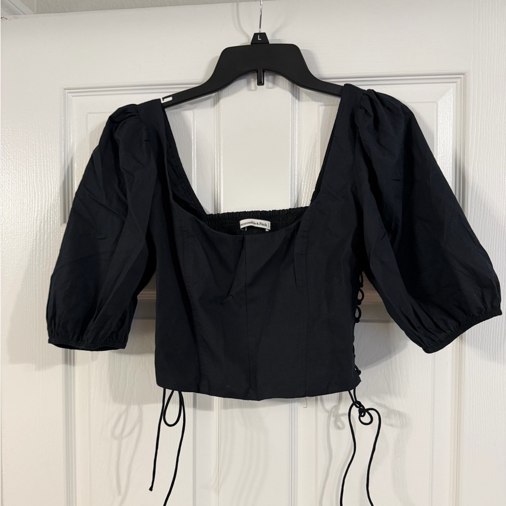 Abercrombie & Fitch Lace-Up Poplin Corset
Scoopneck Top